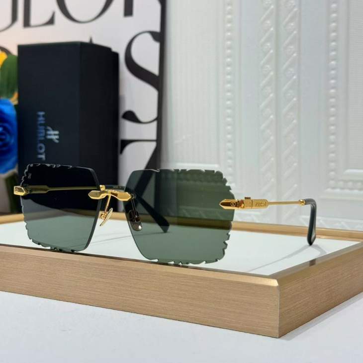 Picture of Hublot Sunglasses _SKUfw71164339fw